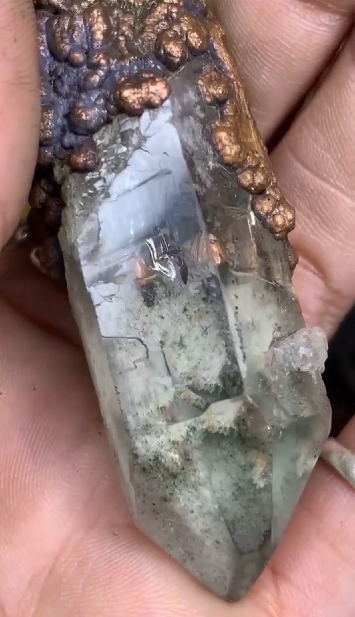 Garden quartz and aquarium