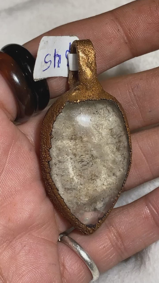 Lodolite included quartz